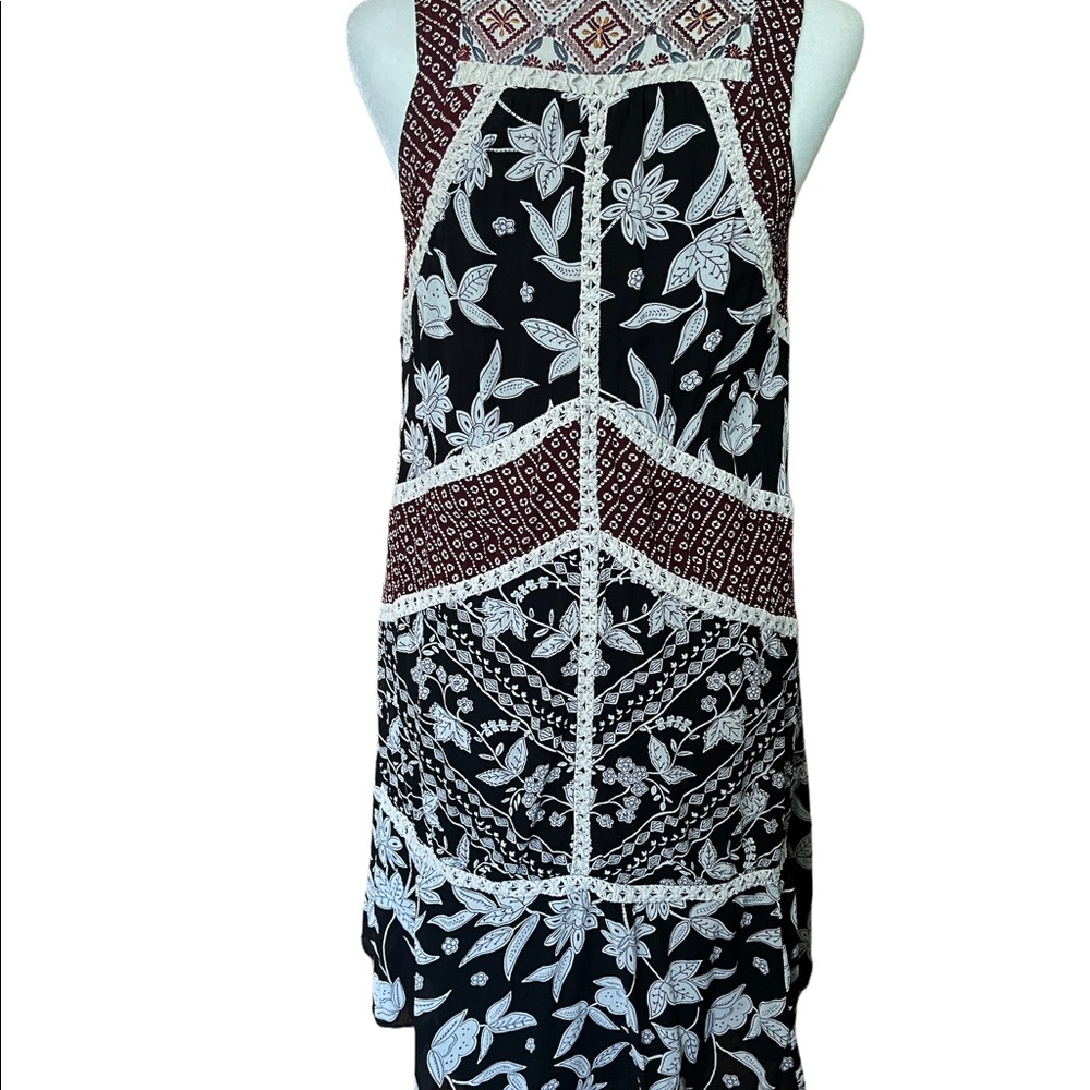 “Floreat” Black Grassland Floral MIDI dress. - Picture 6 of 9